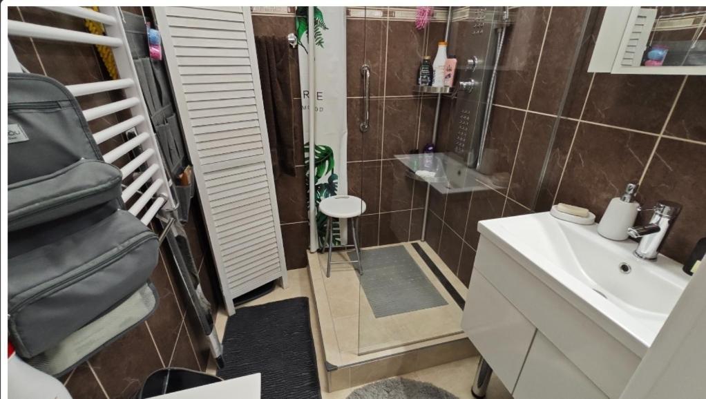 Derkovits Appartman Szombathely Ngoại thất bức ảnh